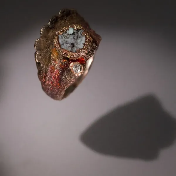 anello pezzo unico ramato artigianale con patinatura di rame